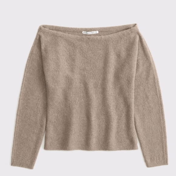 Abercrombie and Fitch Bounce-off-the Shoulder Sweater, Medium - Picture 3 of 4